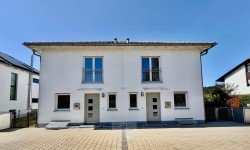 Hauptbild Provisionsfrei - Ruhiges A+ DH in kosteng�nstiger WEG-Eigenverwaltung