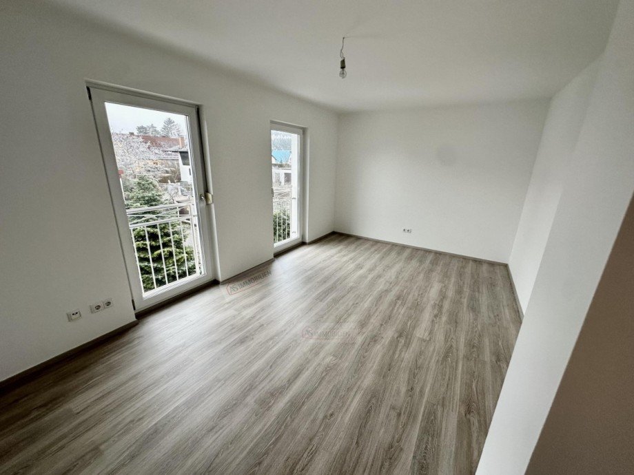 Schlafzimmer zum Garten hin Doppelhaush�lfte Eichenau