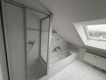 Bad.. Provisionsfrei - Dachgescho�wohnung mit TG Stellplatz - Chance f�r Kapitalanleger