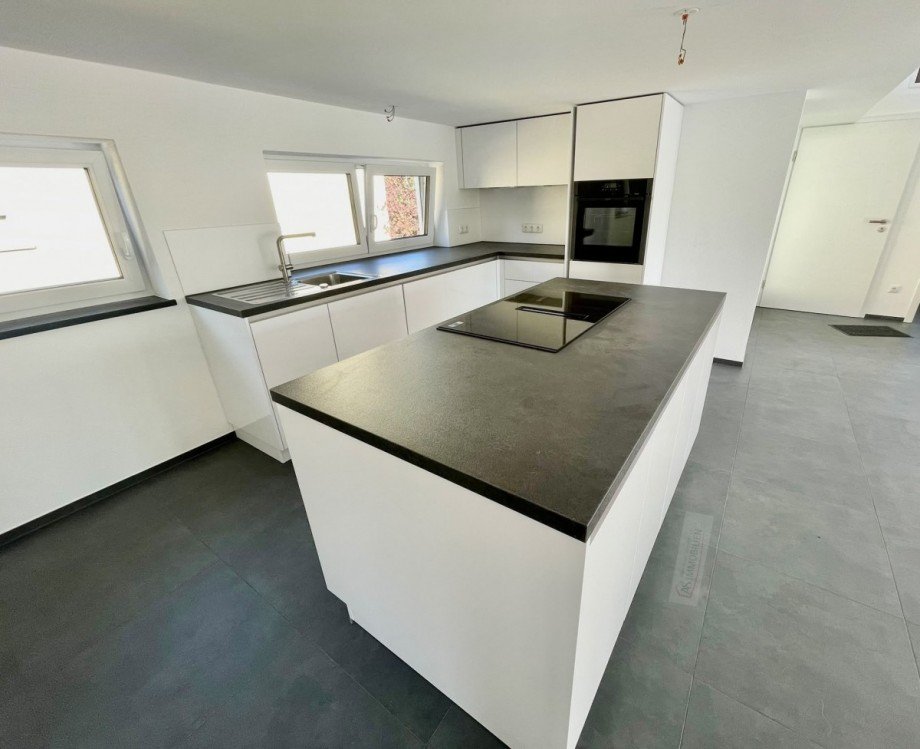 K�che. Dachgeschosswohnung Gr�felfing