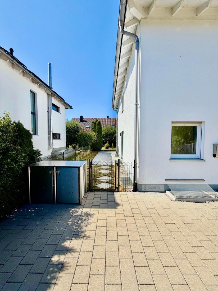Sicht in den Garten Doppelhaush�lfte Eichenau