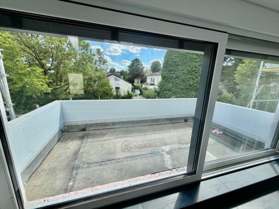 Ansicht zum Balkon Dachgeschosswohnung Gr�felfing