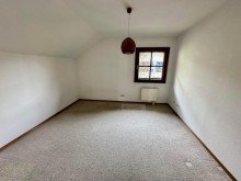 Zimmer 2 - DG Freistehendes EFH, Oberbayerischer Landhausstil, N�he We�linger See und S-Bahnhof -Hochwassersicher!