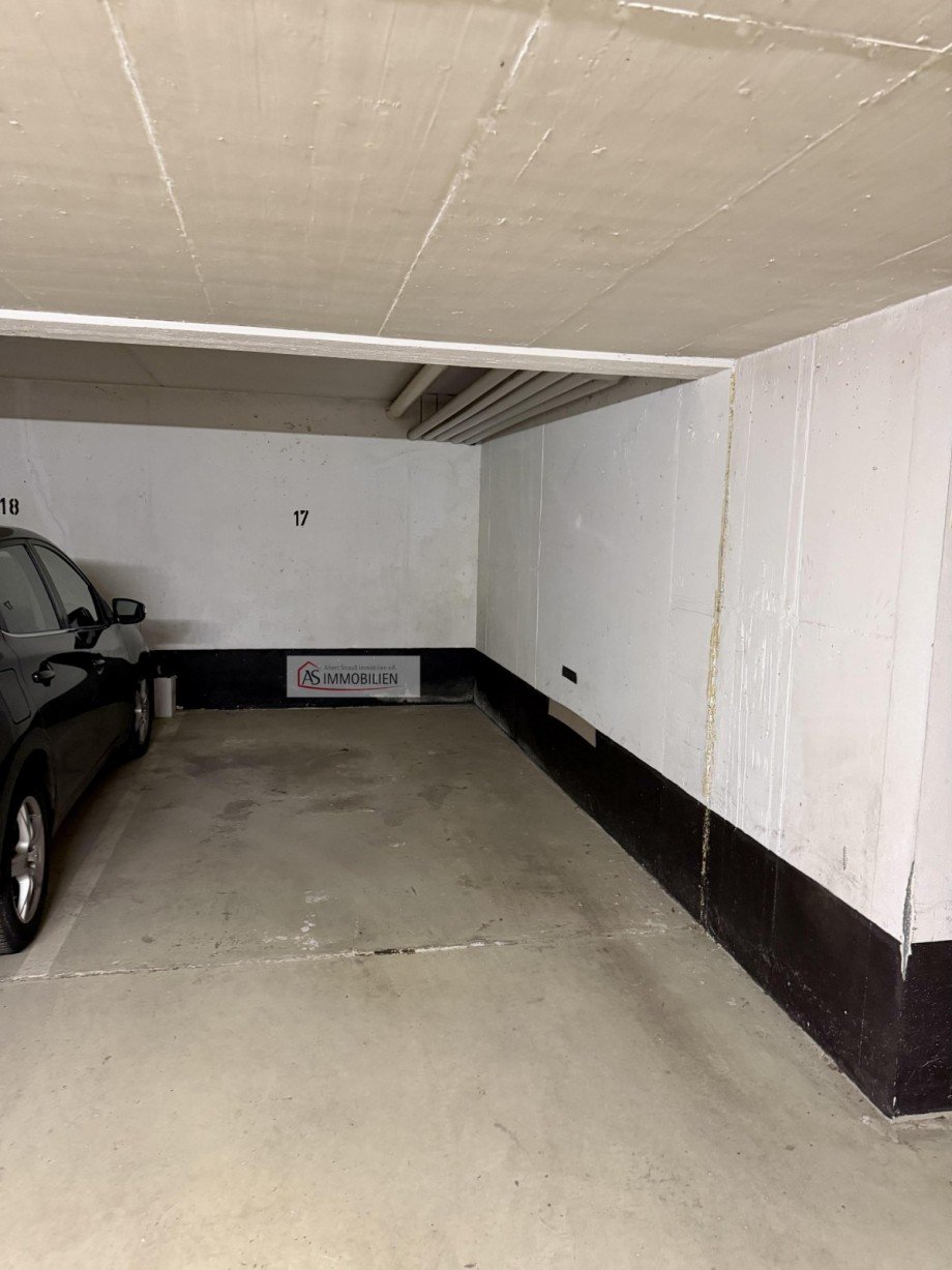 TG - Stellplatz 17 Dachgeschosswohnung Dachau