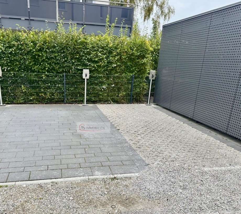 Die zwei Stellpl�tze mit Vorbereitung Wallbox Erdgeschosswohnung Bergkirchen