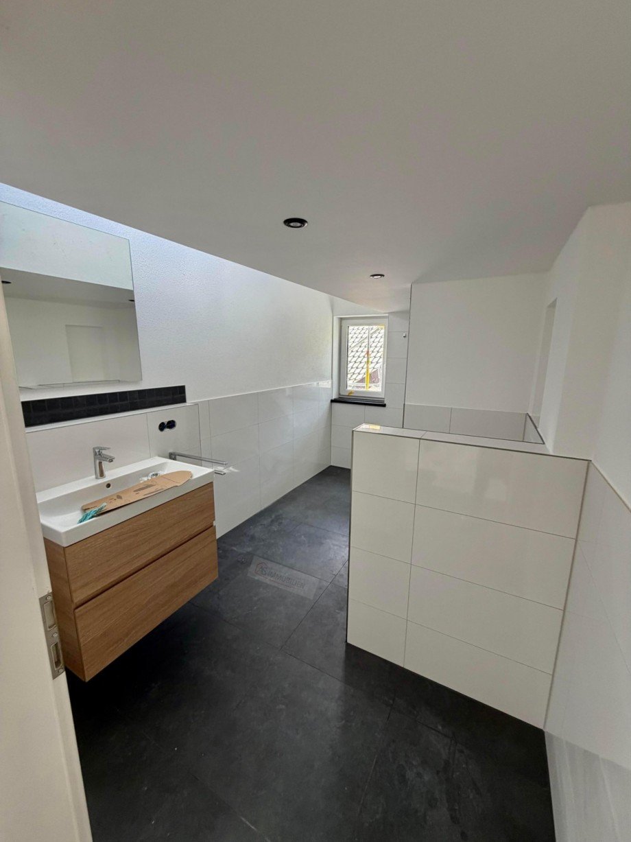 Badezimmer Dachgeschosswohnung Gr�felfing