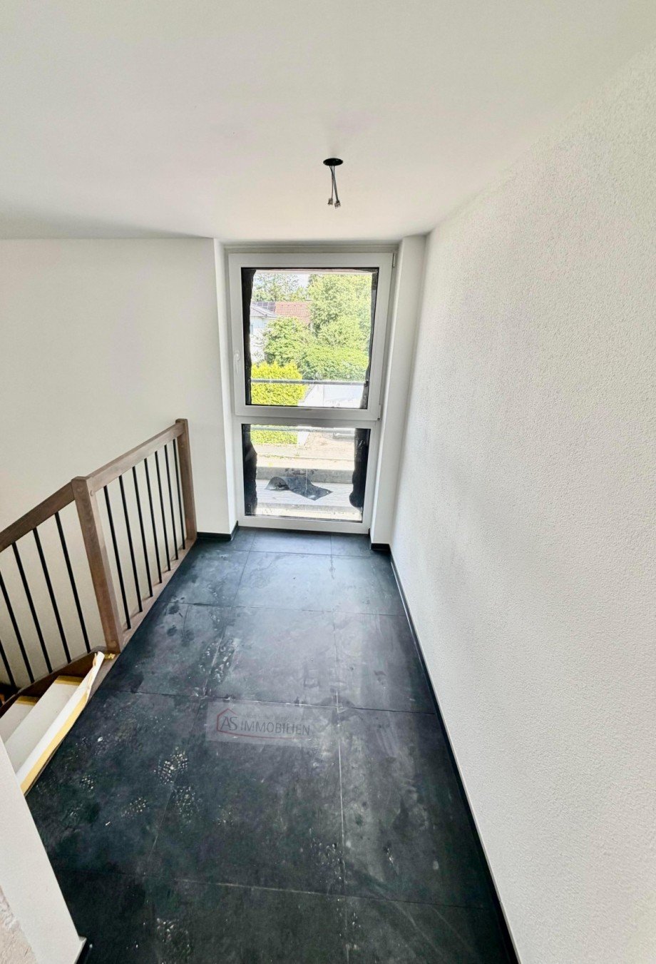Flur vor Eingang zur Wohnung Dachgeschosswohnung Gr�felfing