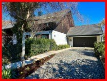 Einfahrt Freistehendes EFH, Oberbayerischer Landhausstil, N�he We�linger See und S-Bahnhof -Hochwassersicher!