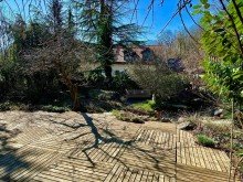 Terrasse vom �berdachten Freisitz aus gesehen Freistehendes EFH, Oberbayerischer Landhausstil, N�he We�linger See und S-Bahnhof -Hochwassersicher!