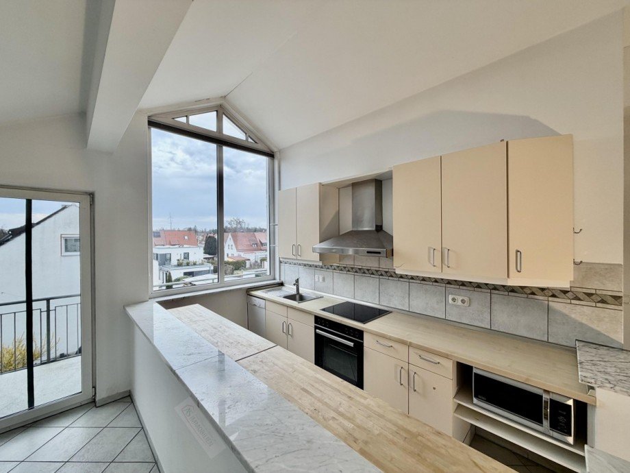 K�che mit Aussicht Dachgeschosswohnung Dachau