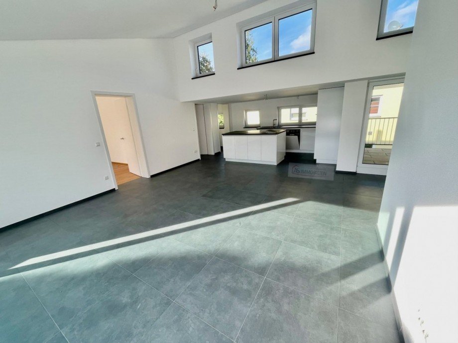 Sicht zur K�che Dachgeschosswohnung Gr�felfing