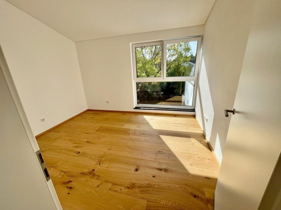 Zimmer 2. Dachgeschosswohnung Gr�felfing