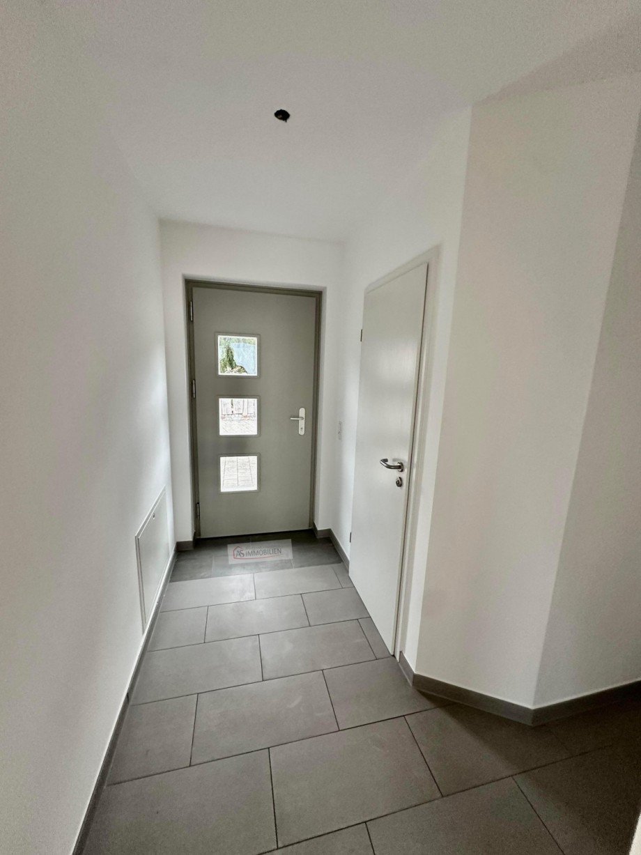 Flur EG Doppelhaush�lfte Eichenau