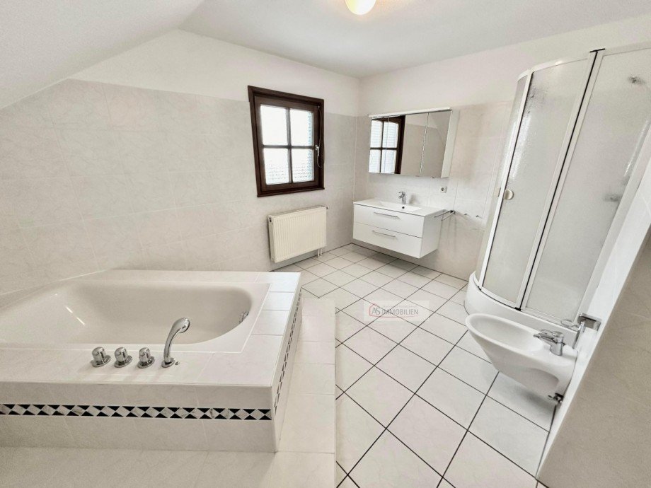 Bad en Suite mit Bidet Einfamilienhaus We�ling