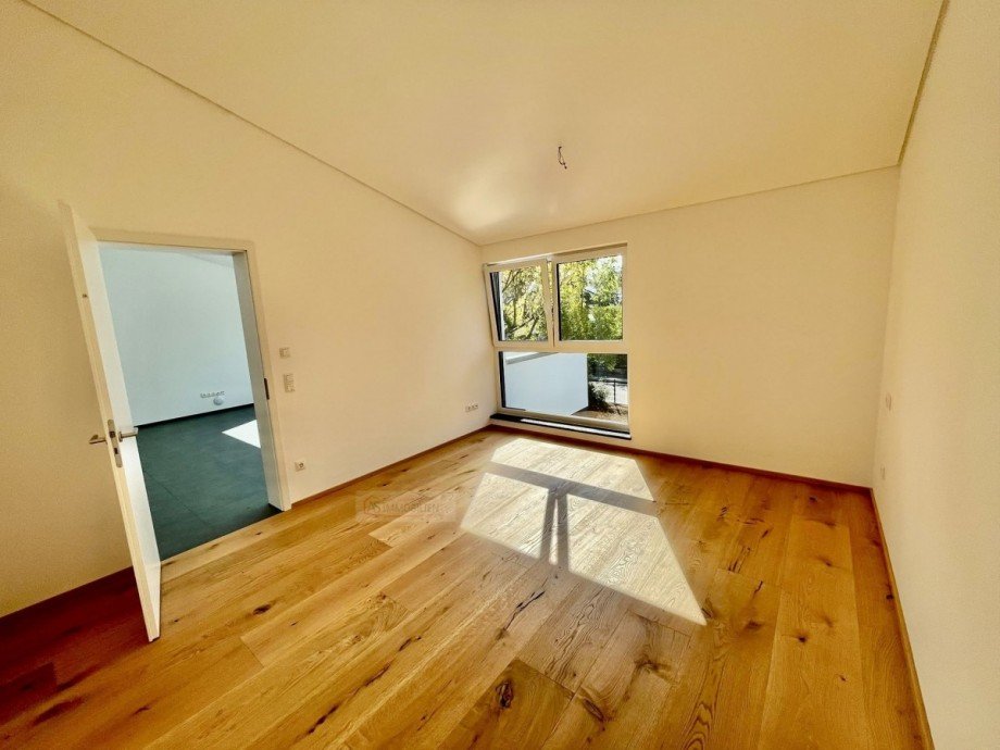 Zimmer 1. Dachgeschosswohnung Gr�felfing