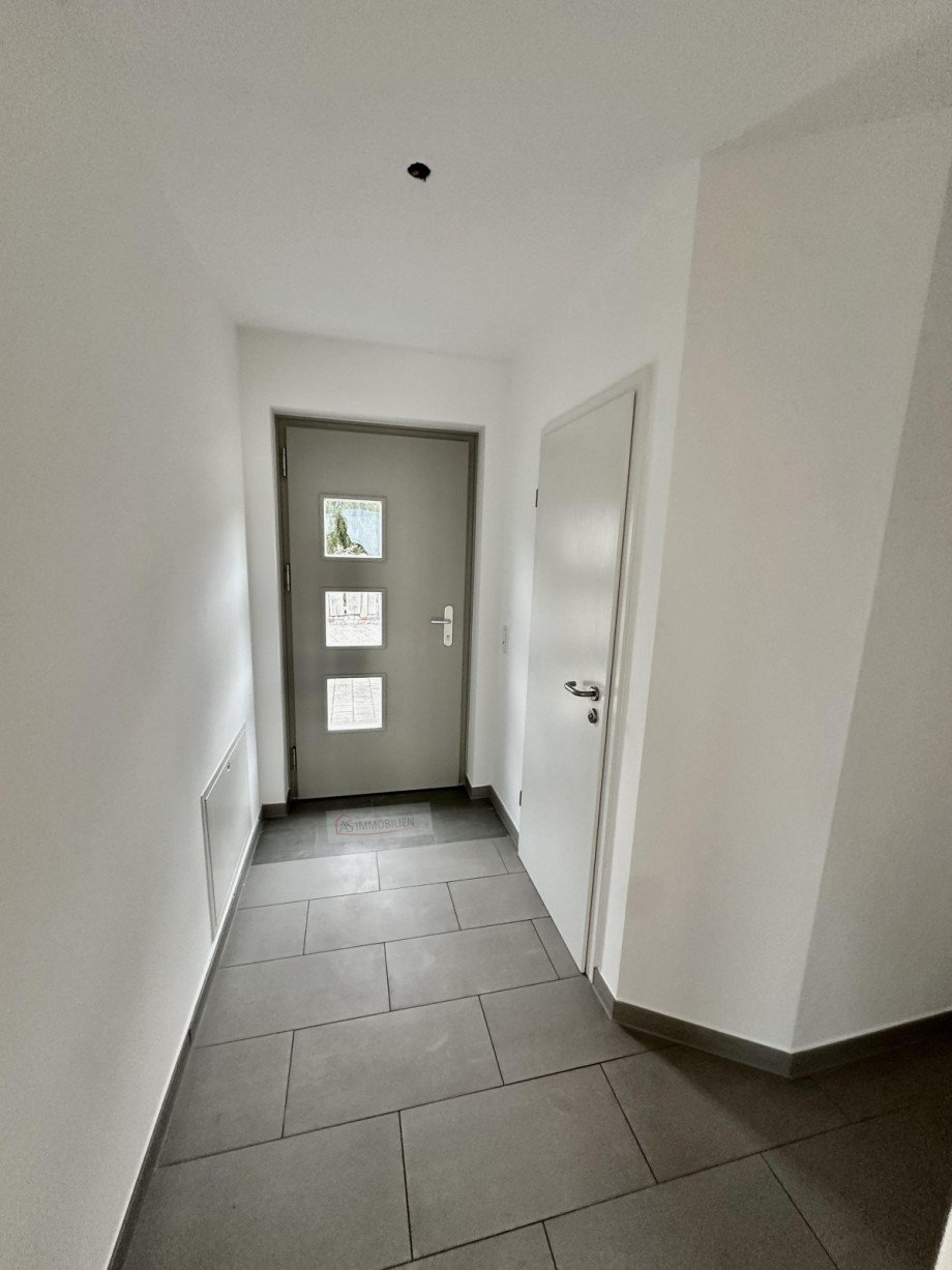 Flur EG links Zweifamilienhaus Eichenau